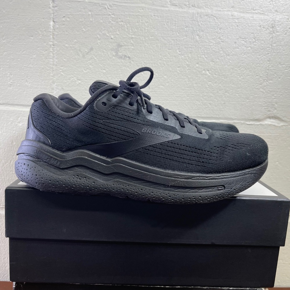 Brooks Ghost Max 2 1104312E020 Black Running Shoes Sneakers Men's 13 Wide EE